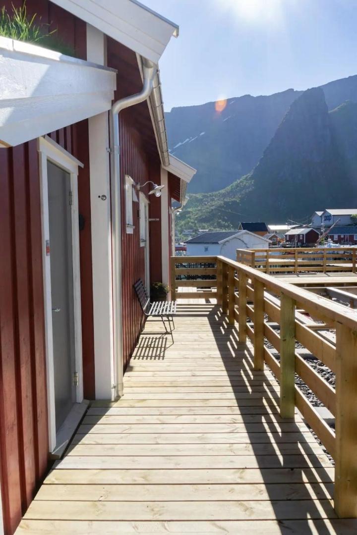 Madelhea Cabin- Seaview Lodge Reine Buitenkant foto