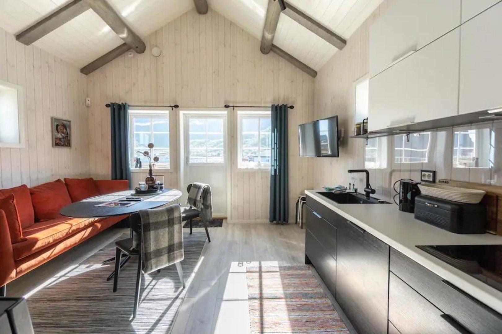 Madelhea Cabin- Seaview Lodge Reine Buitenkant foto